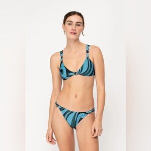 Mikoh bikini set LULA top + FIORE bottom la plage